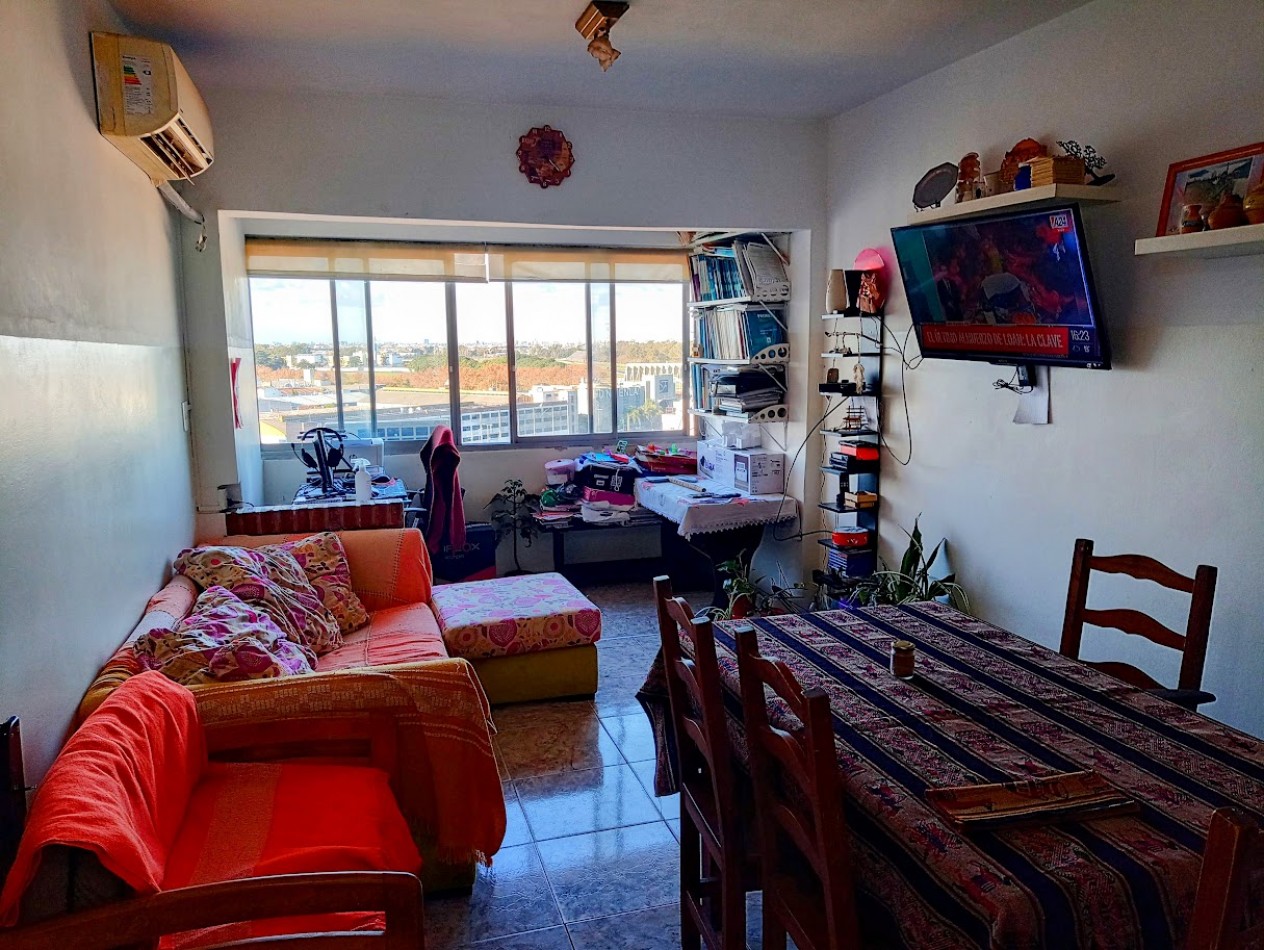 DEPARTAMENTO EN VENTA DE 4 AMBIENTES EN VILLA CELINA.