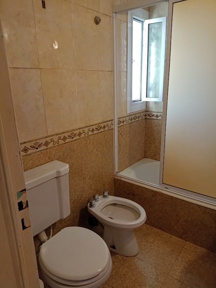 DEPARTAMENTO EN VENTA DE 4 AMBIENTES EN VILLA CELINA.