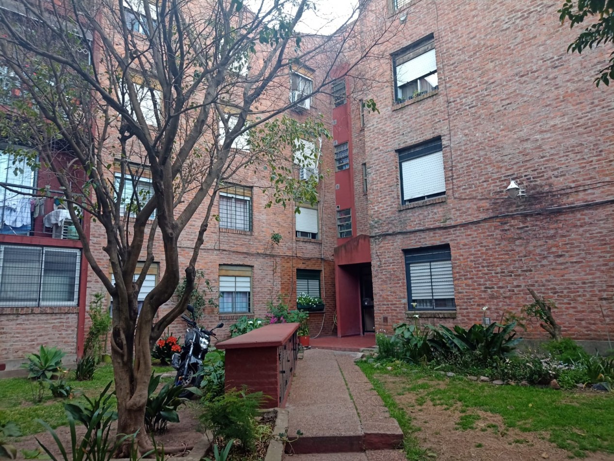 Departamento En Venta De 3 Ambientes B° Isabel La Catolica - Ciudad Evita