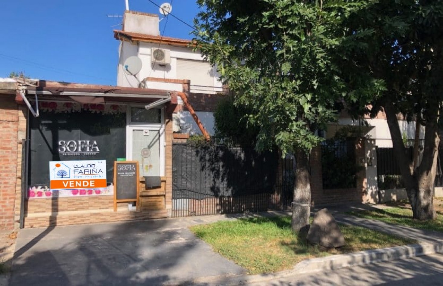 VENTA CASA 4 AMBIENTES EN BARRIO COTEVI, CIUDAD EVITA.