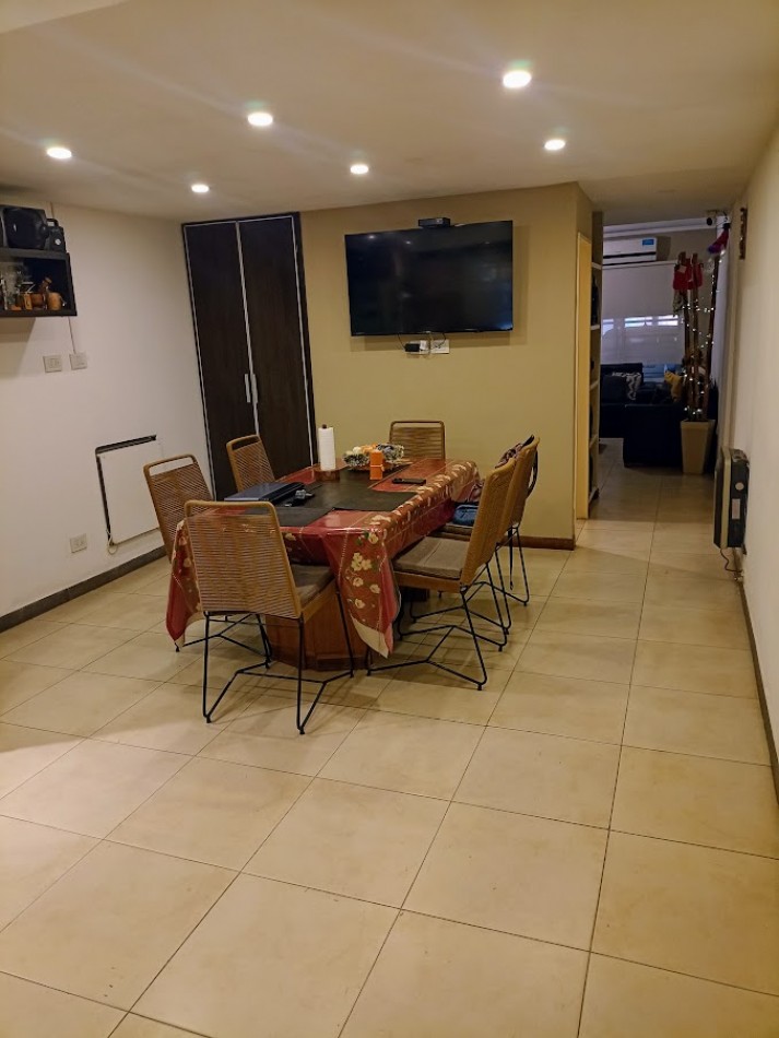 Triplex En Venta 5 Ambientes En Ciudad Evita