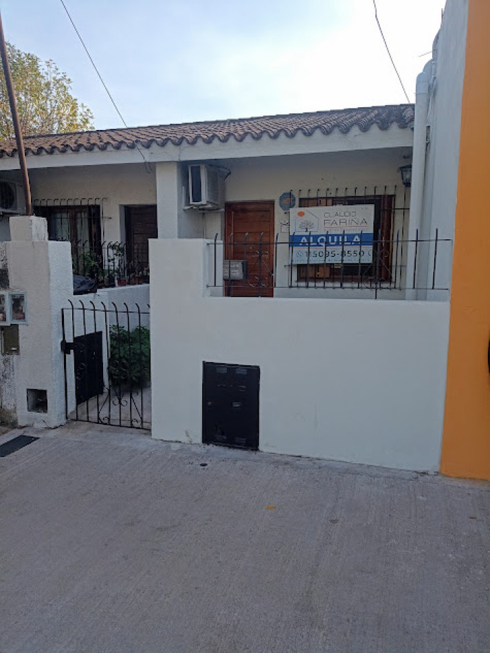 CASA de 3 ambientes en Alquiler en Ciudad Evita.