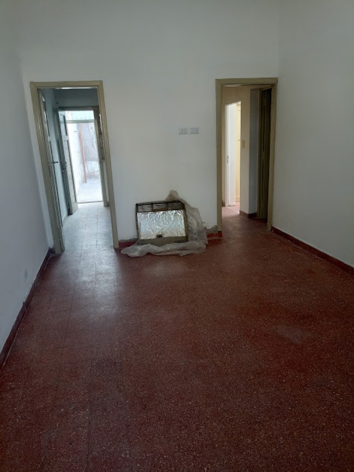 CASA de 3 ambientes en Alquiler en Ciudad Evita.