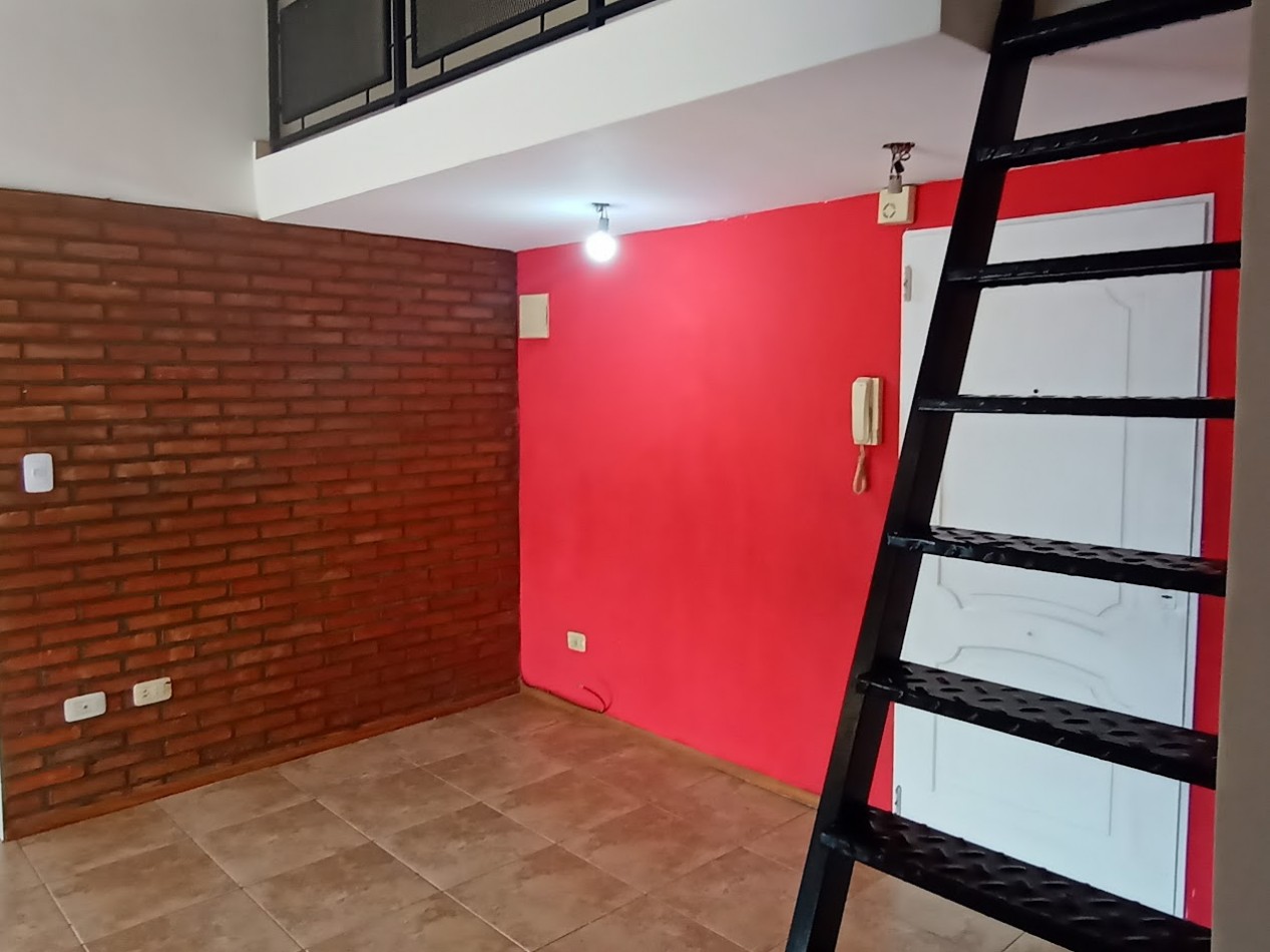 DEPARTAMENTO DE 2 AMBIENTES EN ALQUILER EN CIUDAD EVITA.