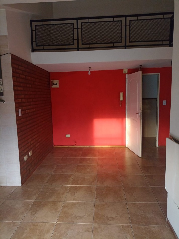 DEPARTAMENTO DE 2 AMBIENTES EN ALQUILER EN CIUDAD EVITA.