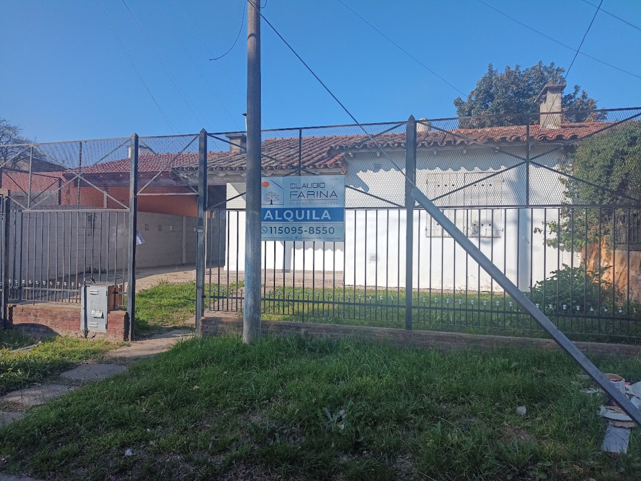 CHALET DE 3 AMBIENTES EN ALQUILER - CIUDAD EVITA