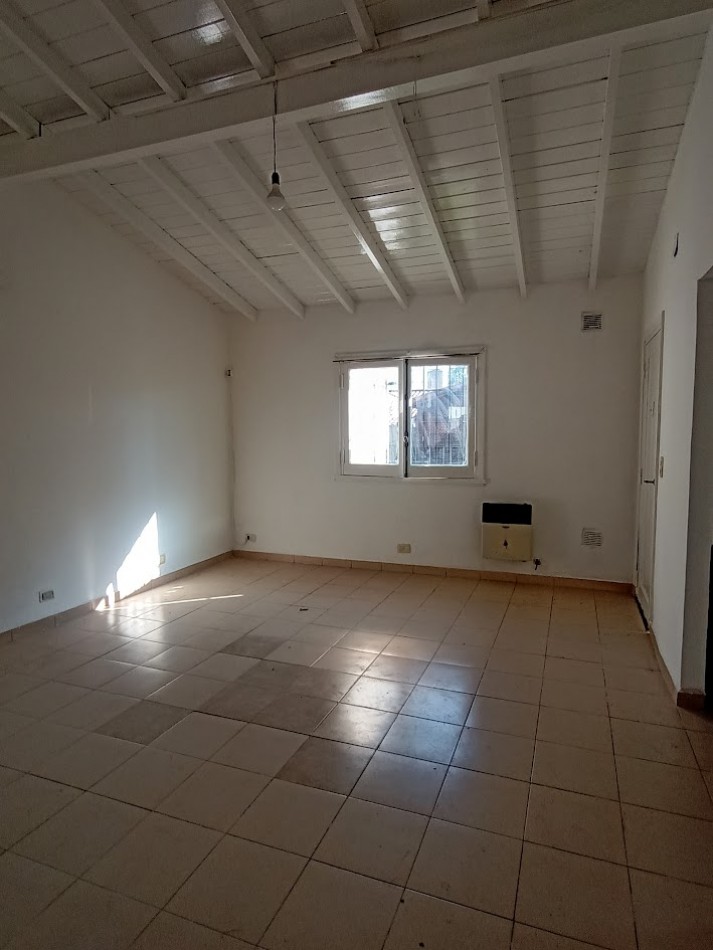 CHALET DE 3 AMBIENTES EN ALQUILER - CIUDAD EVITA