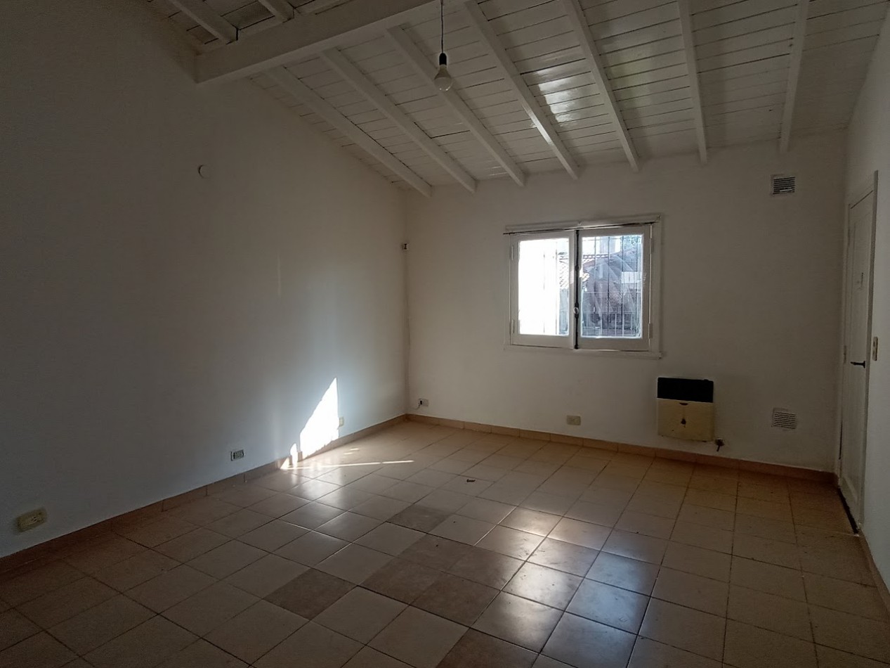 CHALET DE 3 AMBIENTES EN ALQUILER - CIUDAD EVITA