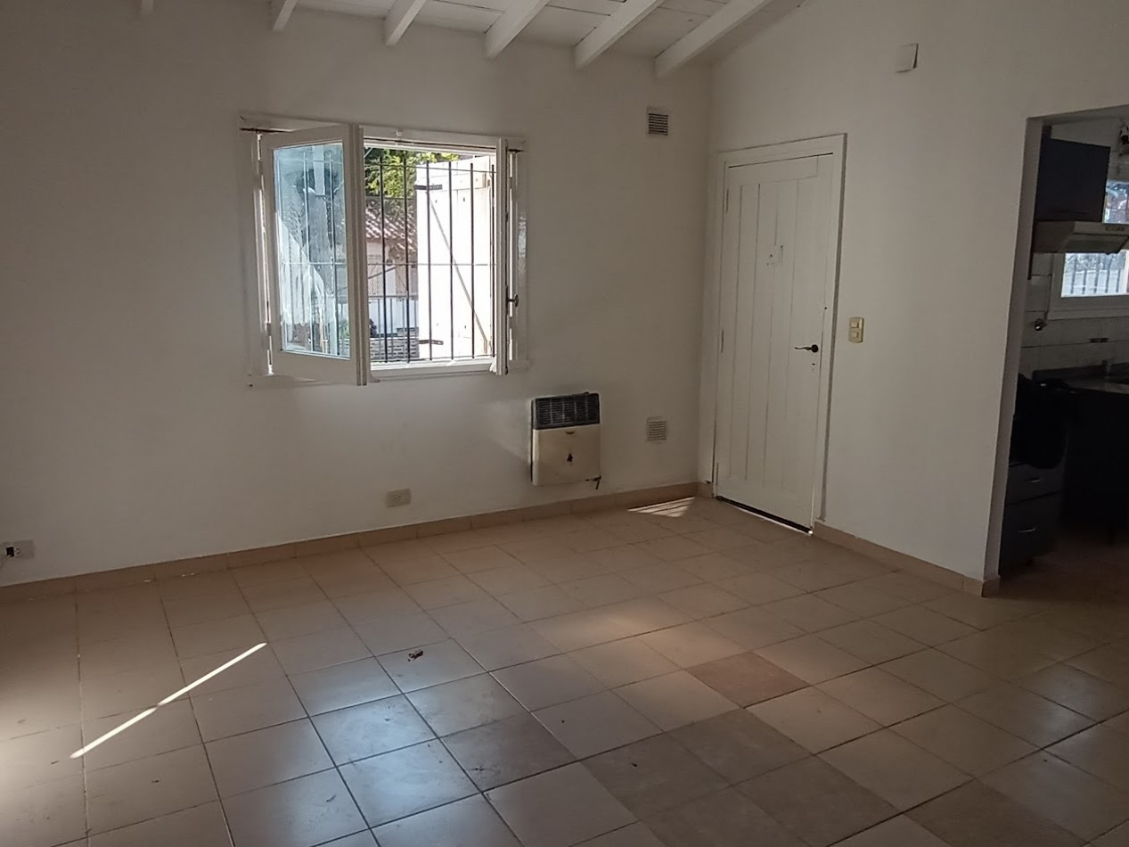 CHALET DE 3 AMBIENTES EN ALQUILER - CIUDAD EVITA