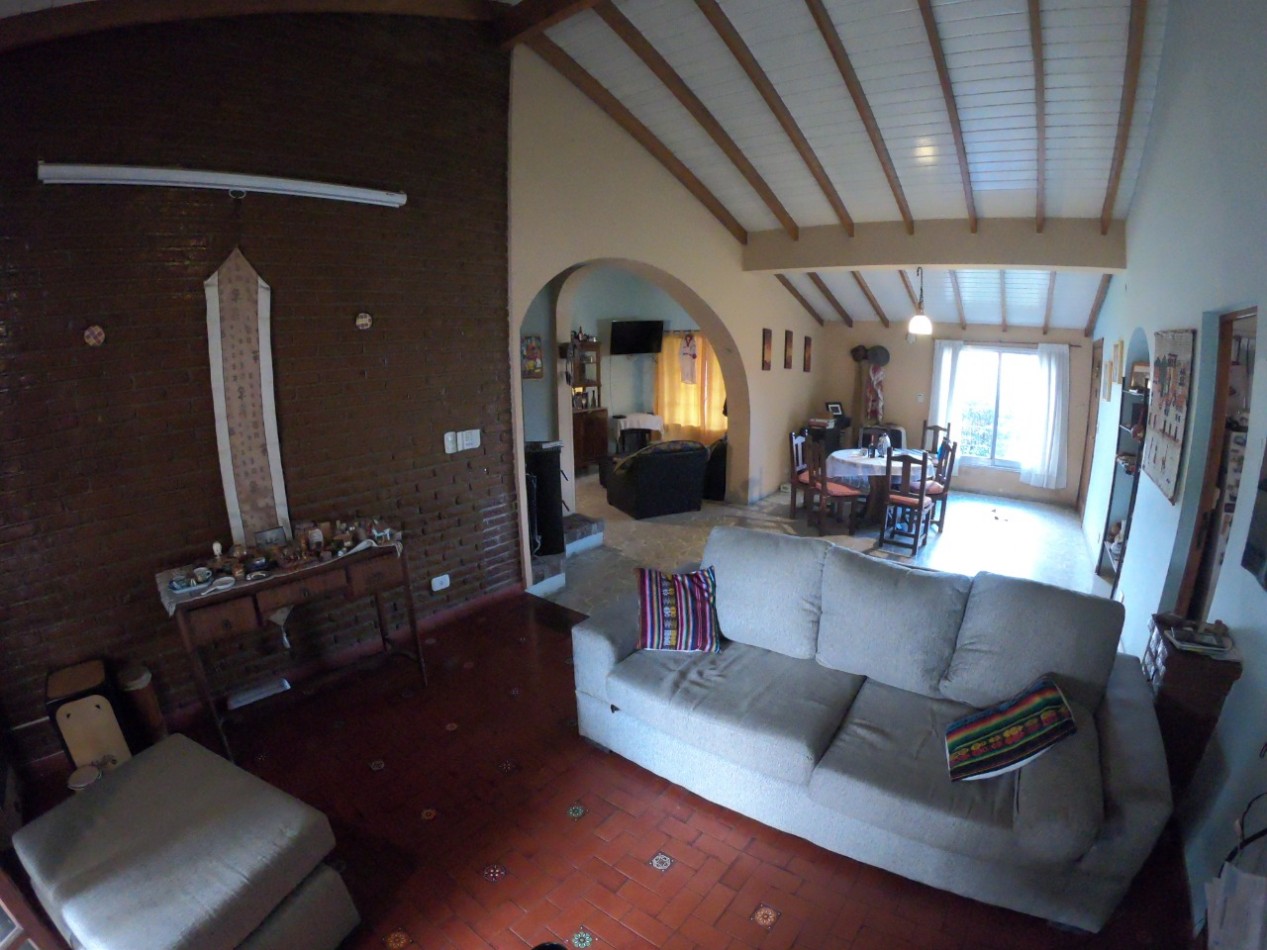 CHALET EN VENTA DE 5 AMBIENTES CIRC. 1ra. SECC.1ra  - CIUDAD EVITA