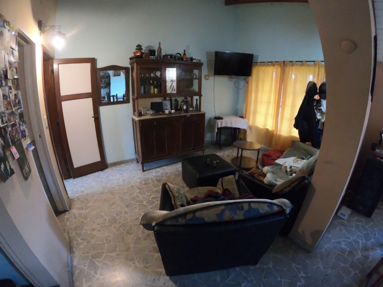 CHALET EN VENTA DE 5 AMBIENTES CIRC. 1ra. SECC.1ra  - CIUDAD EVITA