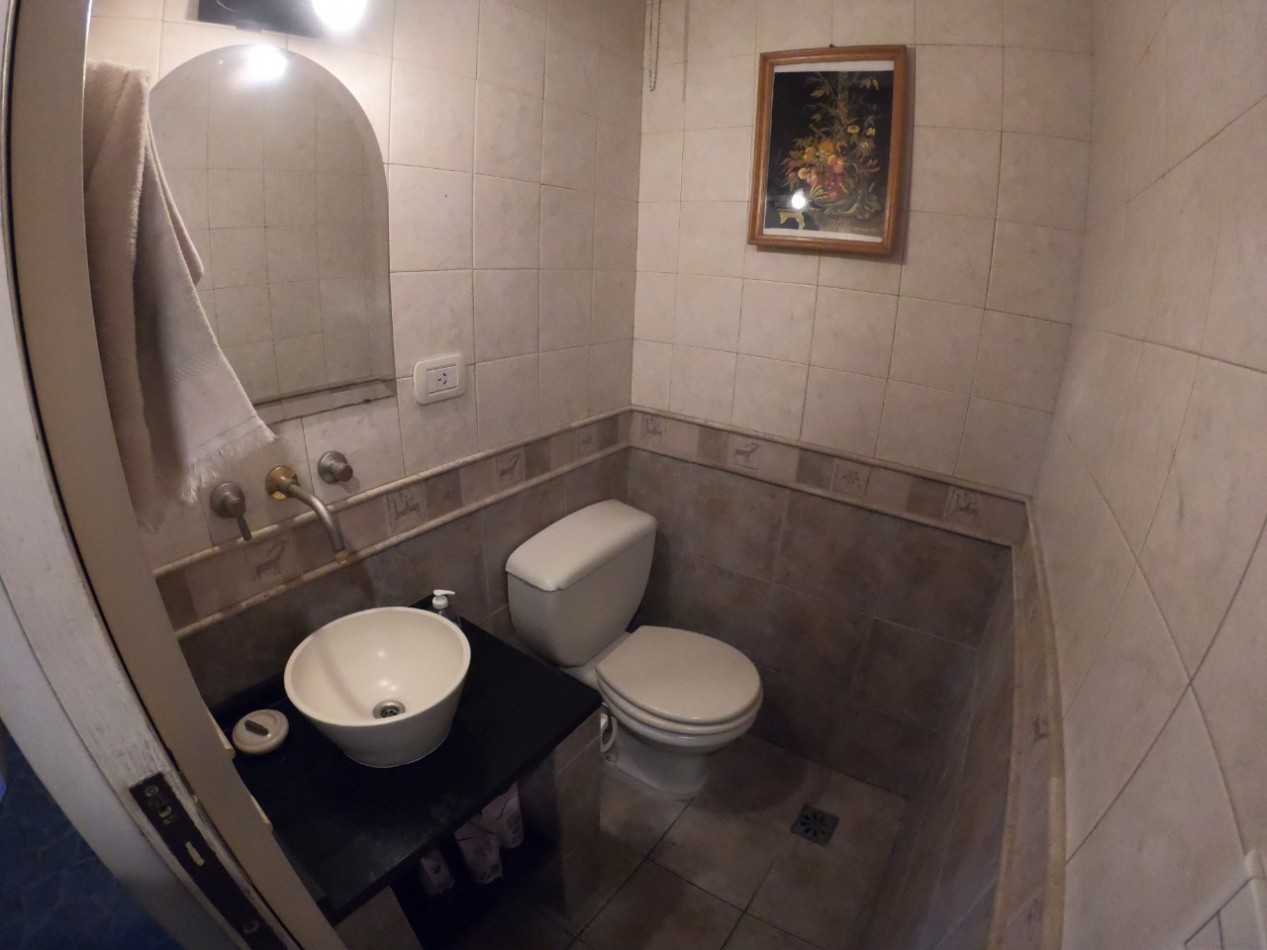 CHALET EN VENTA DE 5 AMBIENTES CIRC. 1ra. SECC.1ra  - CIUDAD EVITA