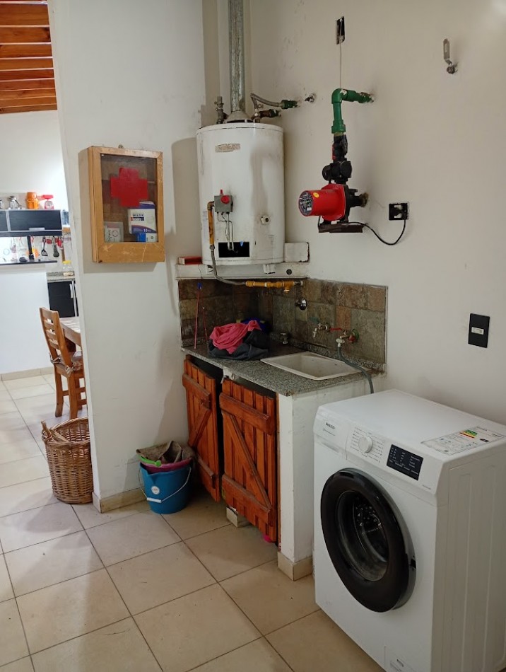 Casa Quinta de 3 Ambientes en Venta. Villa Adriana. Cañuelas.