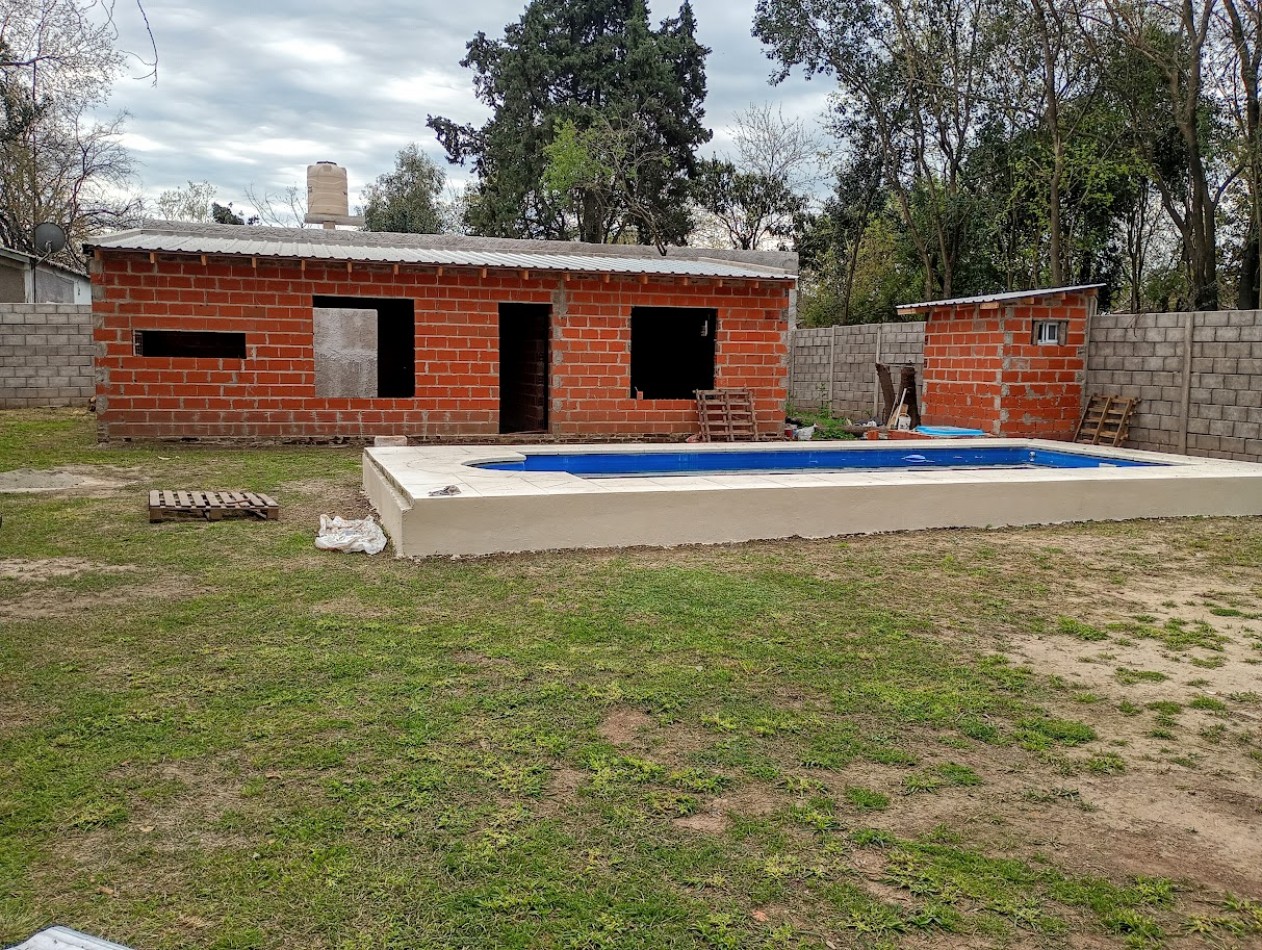 CASA A TERMINAR DE  3 AMBIENTES EN VENTA, PONTEVEDRA