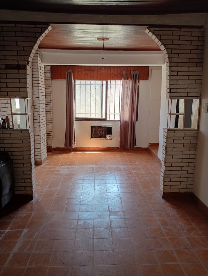CASA DE 3 AMBIENTES EN VENTA EN GREGORIO DE LAFERRERE.