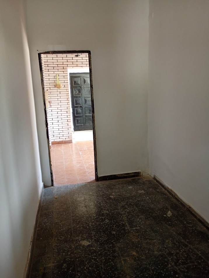 CASA DE 3 AMBIENTES EN VENTA EN GREGORIO DE LAFERRERE.