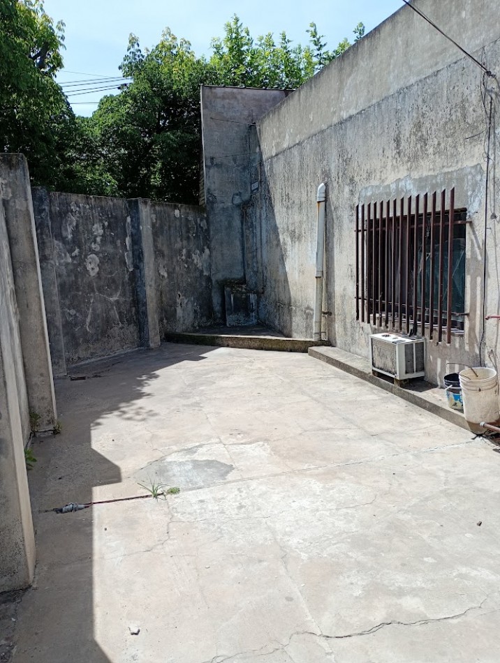 CASA DE 3 AMBIENTES EN VENTA EN GREGORIO DE LAFERRERE.