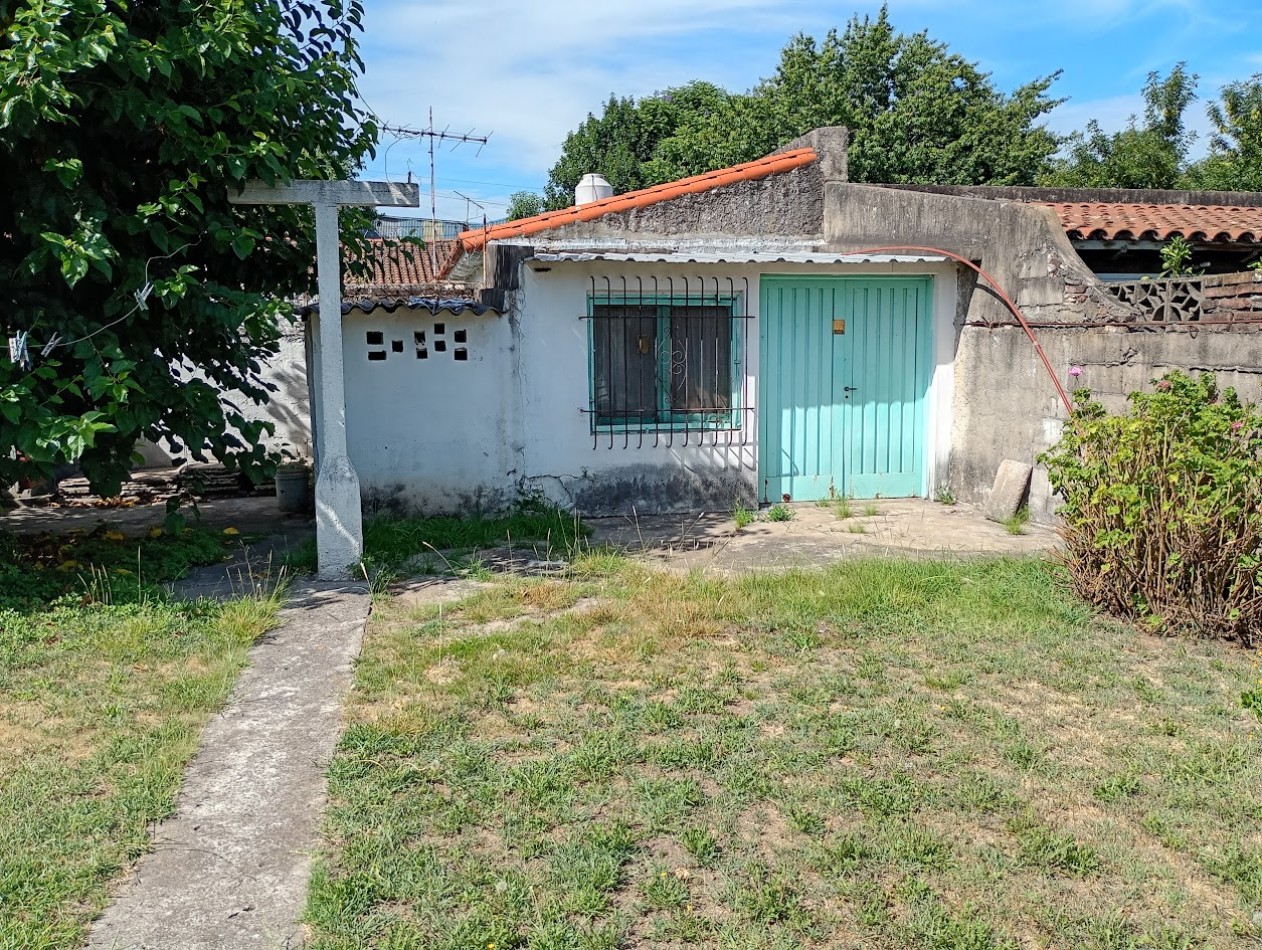 VENTA CASA 5 AMBIENTES EN CIUDAD EVITA