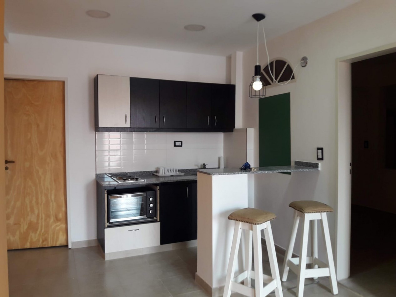 VENTA EN BLOCK - 7 DEPARTAMENTOS + 3 COCHERAS - IDEAL INVERSOR.