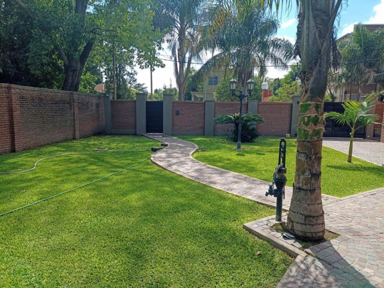 Chalet en Alquiler 4 Ambientes - Canning Centro