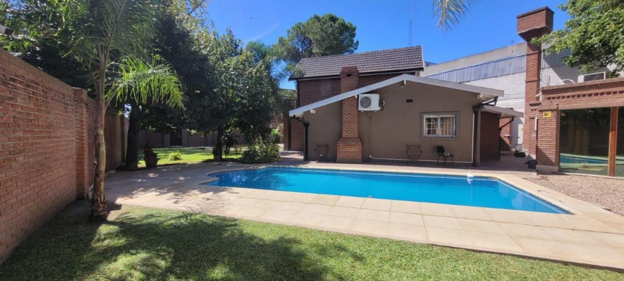 Chalet en Alquiler 4 Ambientes - Canning Centro
