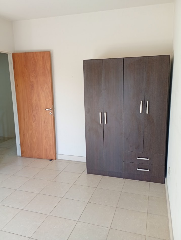 Duplex de 3 Ambientes en Alquiler. Ciudad Evita B°. Procrear