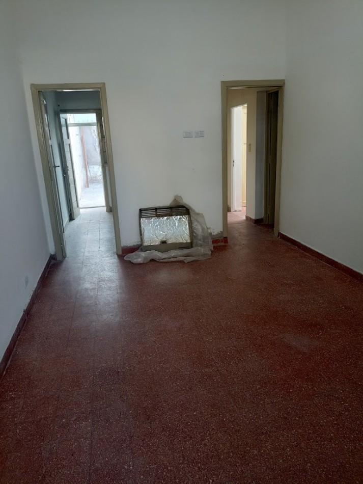 Casa de 3 Ambientes en Alquiler en Ciudad Evita.