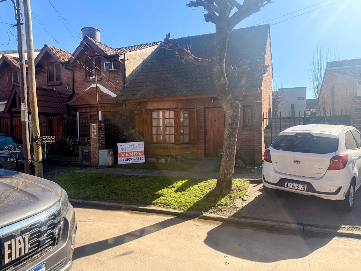  CASA EN VENTA DE 3 AMBIENTES - BARRIO PUERTAS DEL SOL - CIUDAD EVITA.