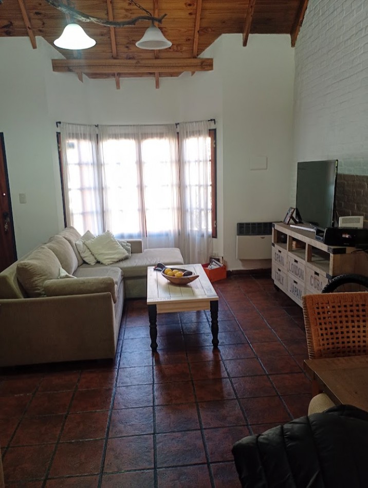  CASA EN VENTA DE 3 AMBIENTES - BARRIO PUERTAS DEL SOL - CIUDAD EVITA.