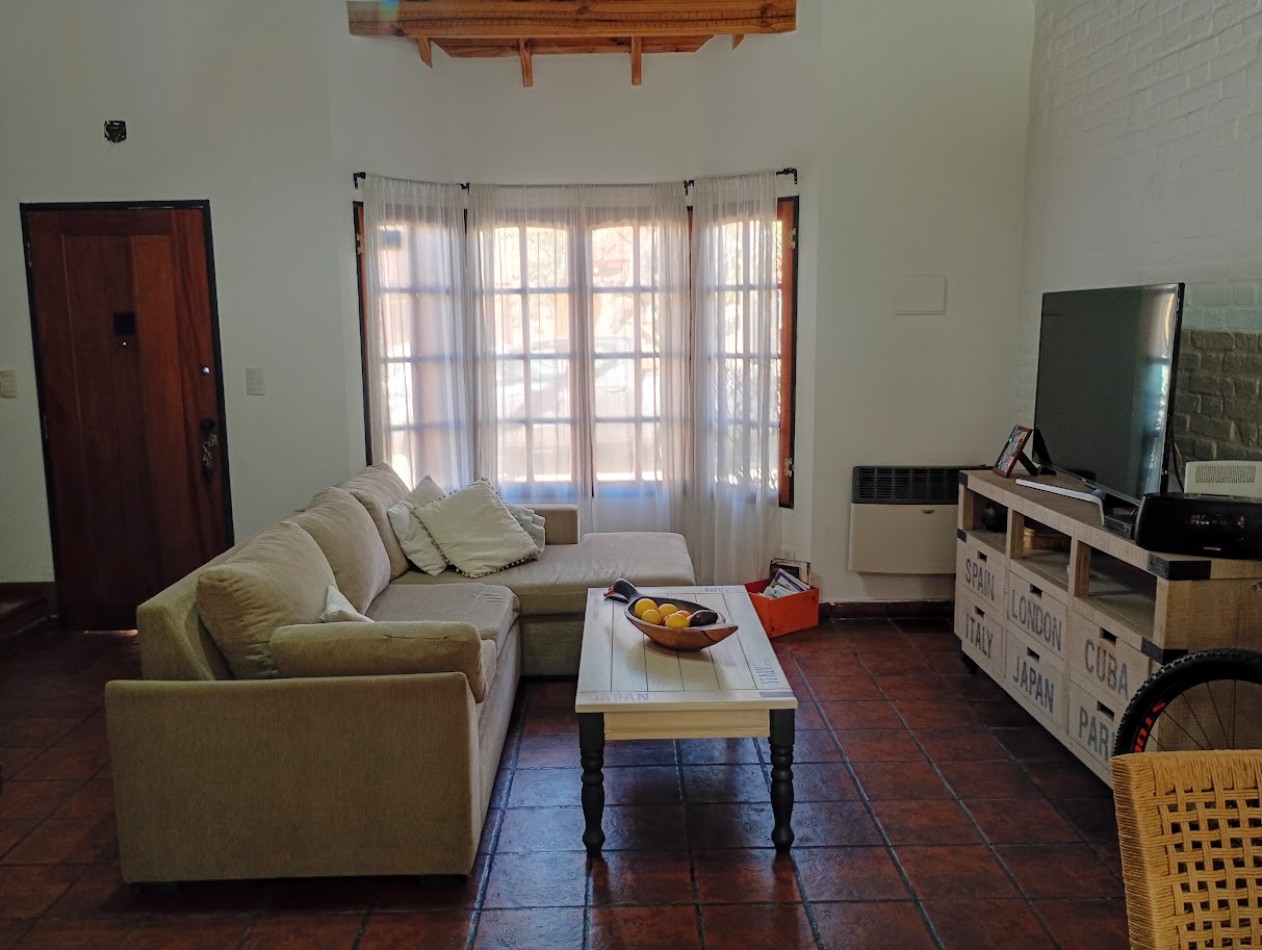  CASA EN VENTA DE 3 AMBIENTES - BARRIO PUERTAS DEL SOL - CIUDAD EVITA.