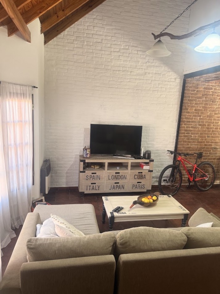  CASA EN VENTA DE 3 AMBIENTES - BARRIO PUERTAS DEL SOL - CIUDAD EVITA.