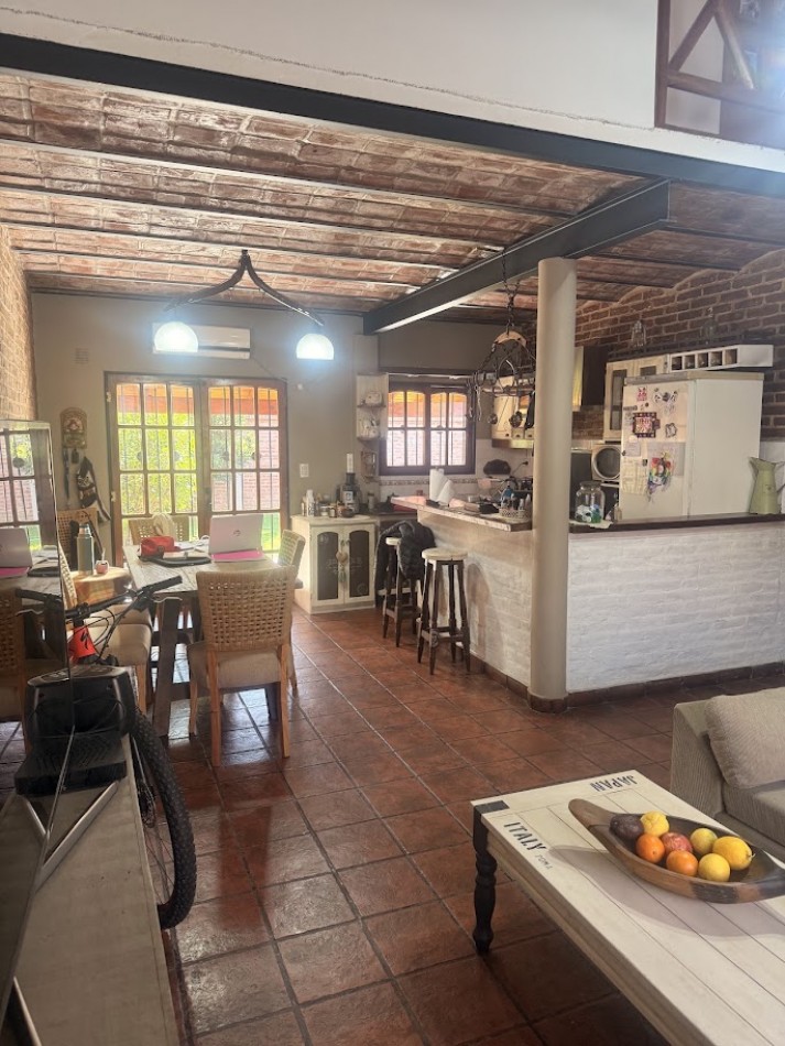  CASA EN VENTA DE 3 AMBIENTES - BARRIO PUERTAS DEL SOL - CIUDAD EVITA.