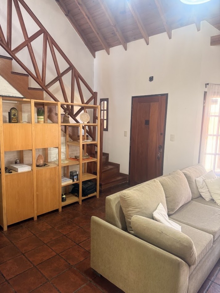  CASA EN VENTA DE 3 AMBIENTES - BARRIO PUERTAS DEL SOL - CIUDAD EVITA.