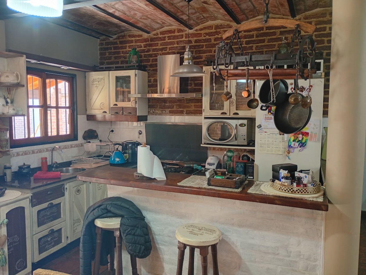  CASA EN VENTA DE 3 AMBIENTES - BARRIO PUERTAS DEL SOL - CIUDAD EVITA.