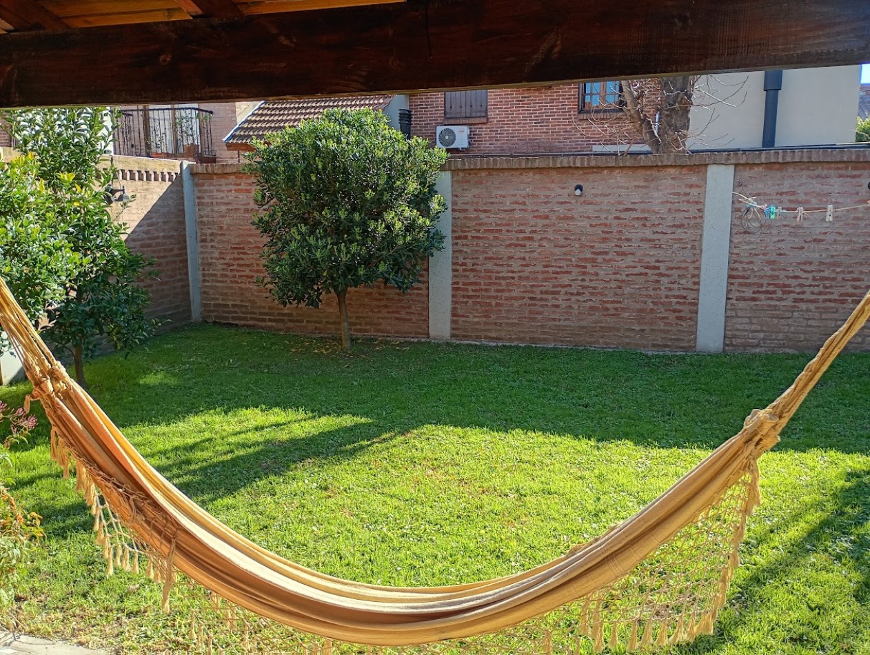  CASA EN VENTA DE 3 AMBIENTES - BARRIO PUERTAS DEL SOL - CIUDAD EVITA.