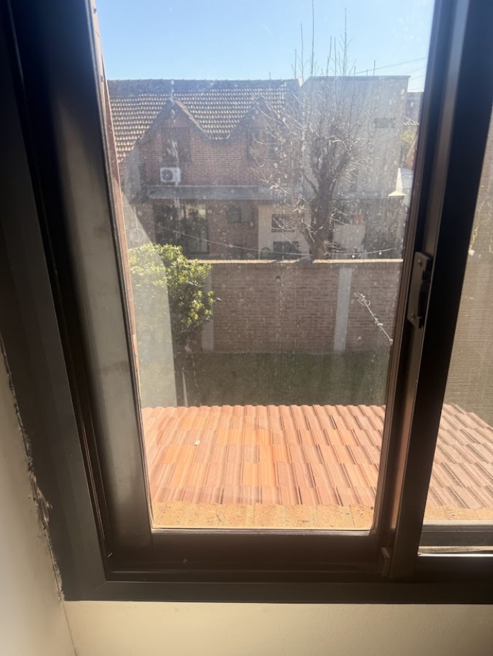  CASA EN VENTA DE 3 AMBIENTES - BARRIO PUERTAS DEL SOL - CIUDAD EVITA.