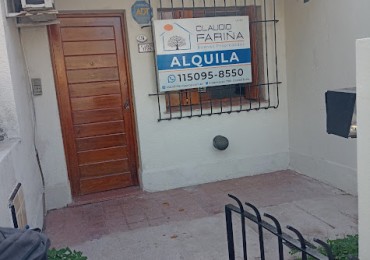 CASA de 3 ambientes en Alquiler en Ciudad Evita.