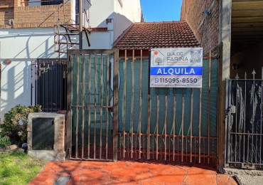 Departamento de 2 Ambientes en Alquiler en Ciudad Evita - Excelente Ubicacion