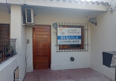 Casa de 3 Ambientes en Alquiler en Ciudad Evita.